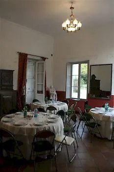 Chateau De L'oiseliniere Bed and breakfast