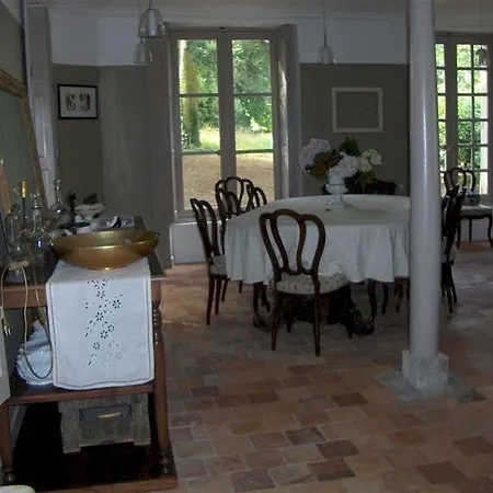 Bed and breakfast Chateau De L'oiseliniere 4*