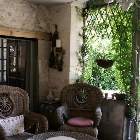 Chateau De L'oiseliniere 4*