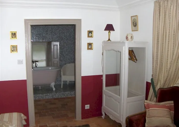 Château De L'oiselinière 4*