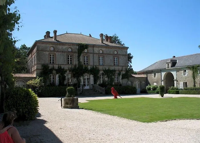 Couette-café Château De L'oiselinière Gorges (Pays de la Loire)