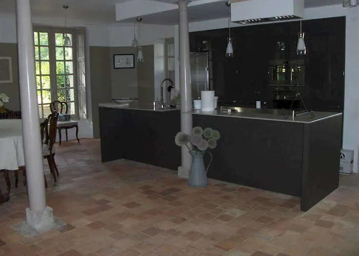 Couette-café Château De L'oiselinière Gorges (Pays de la Loire)