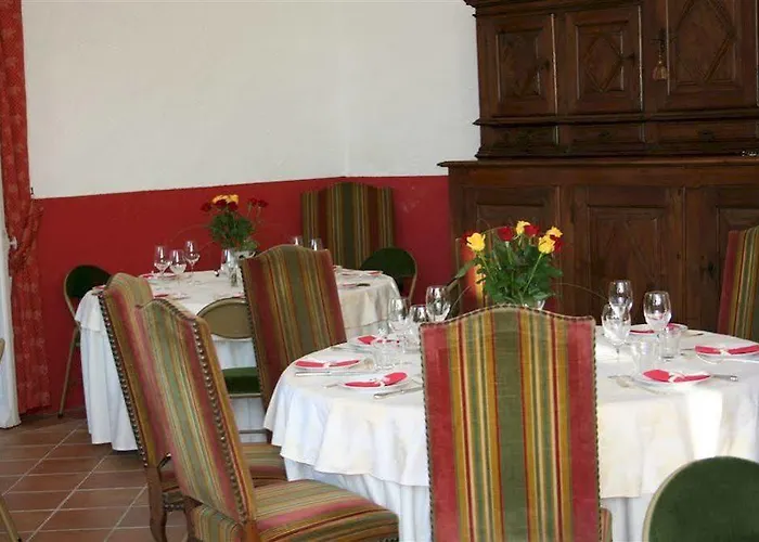 Château De L'oiselinière