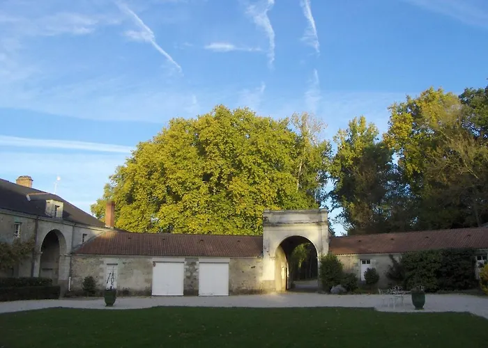Château De L'oiselinière 4* Gorges (Pays de la Loire)
