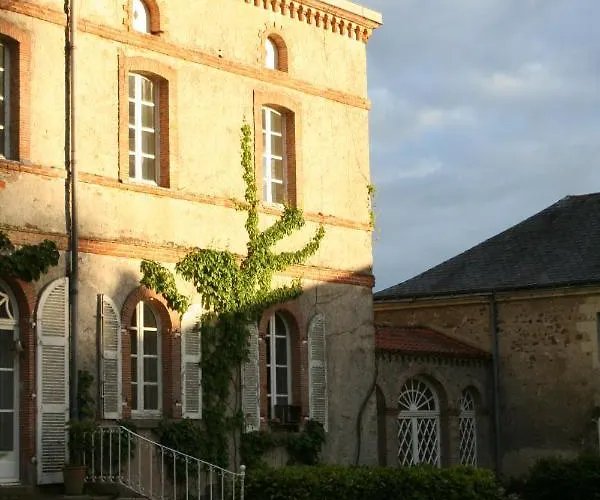 Château De L'oiselinière 4* Gorges (Pays de la Loire)